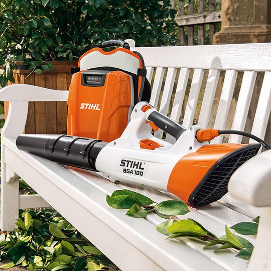 Stihl BGA 100 1